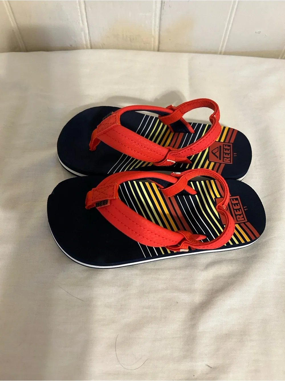 New Reef Little Ahi Flip Flops/Toddler Size 11/Sunset 45